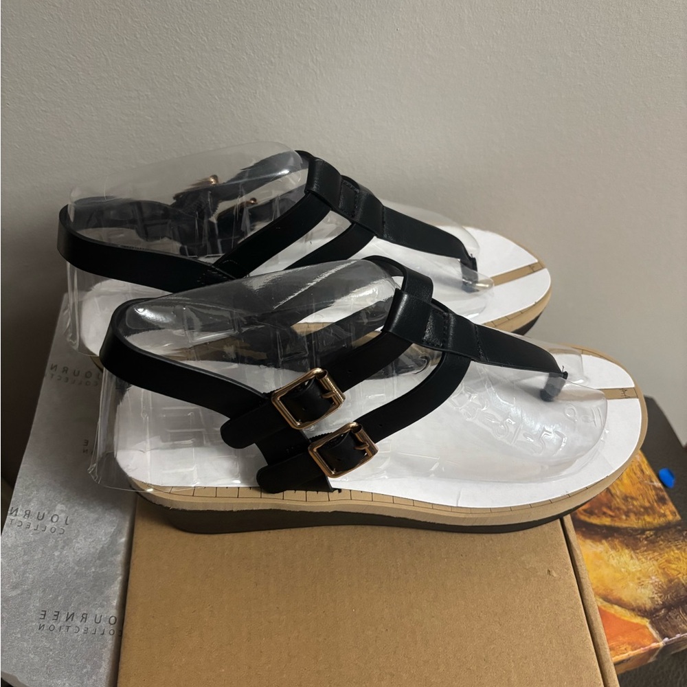 Journee Women's Bianca T-Strap Wedge Sandals
#3